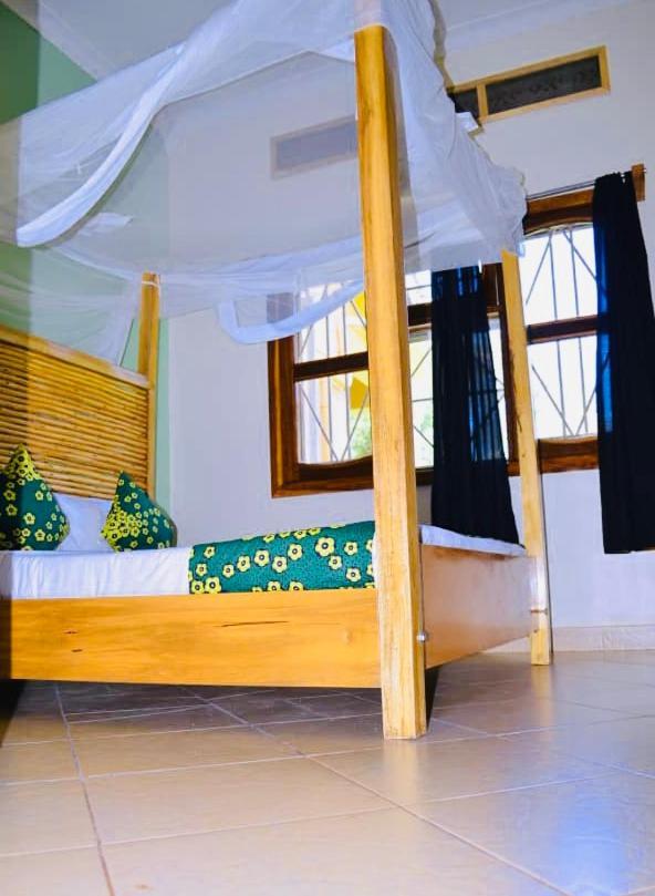 Bed and Breakfast Buutu Nest Jinja Exterior foto